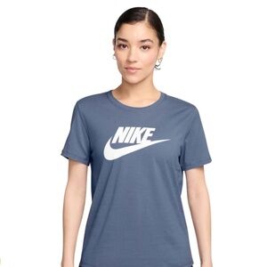 Nike Women’s Short Sleeve T-Shirt Blue White Swoosh Logo Tee Medium
